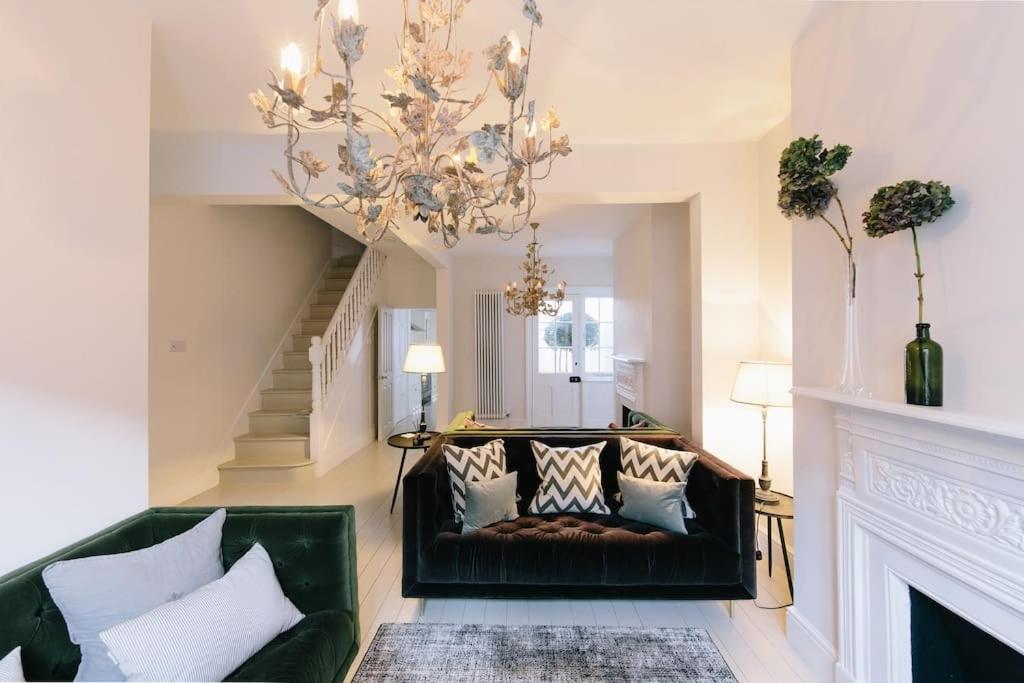 Beautiful House, Cirencester Centre, Parking Buitenkant foto